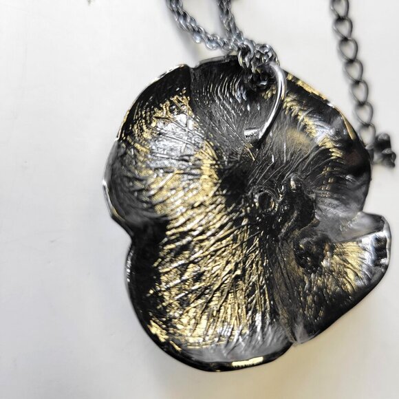 Silver Tone Rhinestone Flower Choker Necklace And Flower Hook Earrings - Picture 5 of 9